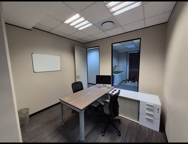 423M² OFFICE TO LET IN SANDTON CENTRAL